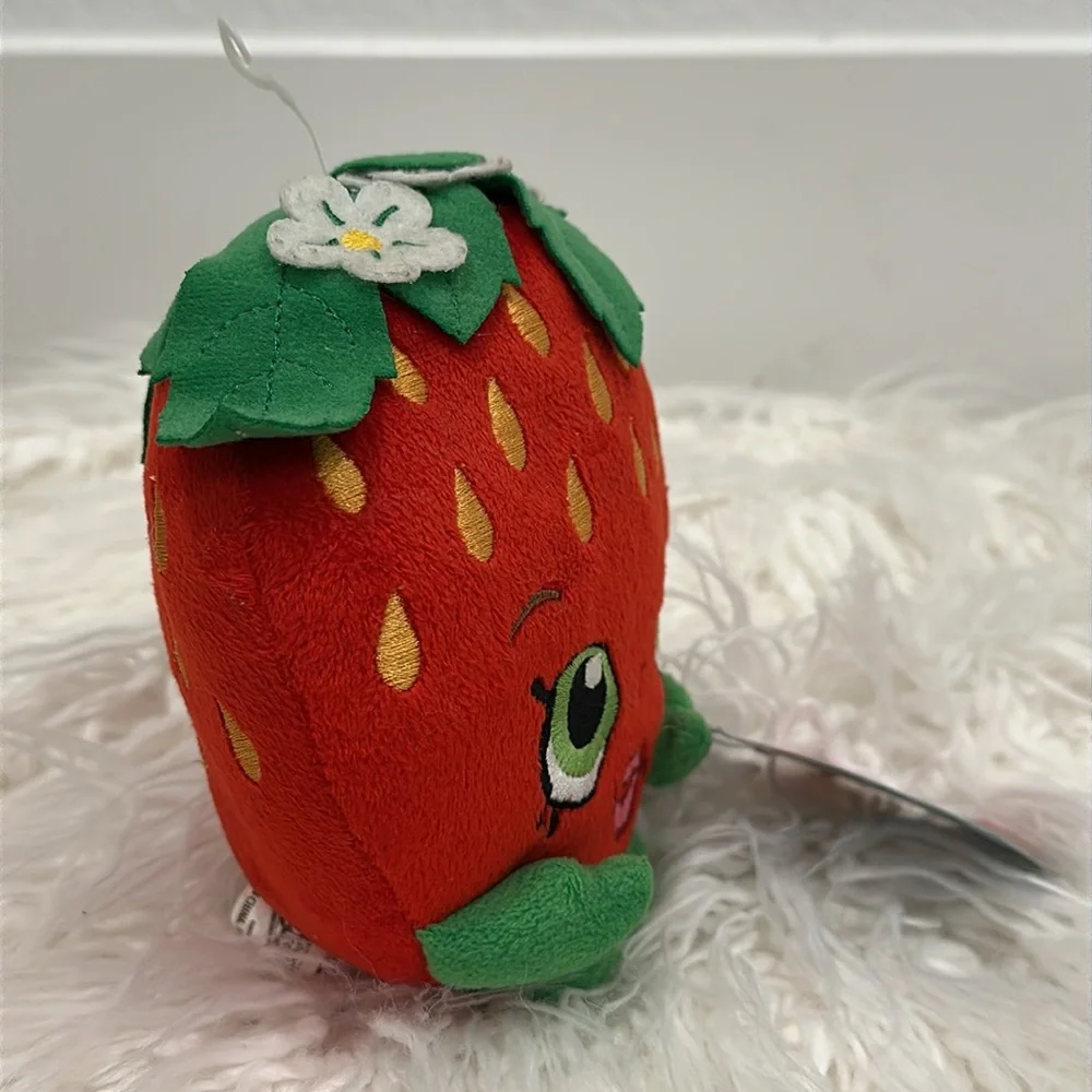 Shopkins Red Strawberry New Condition Stuff Fruit 6 1/2” Long